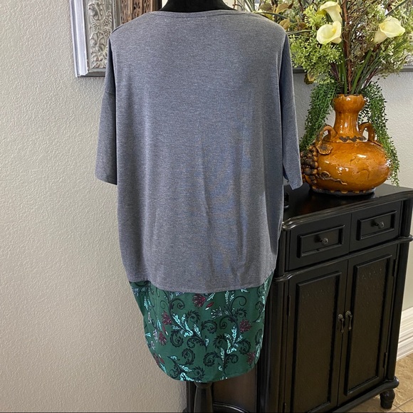 LuLaRoe- Irma Top - Picture 2 of 5